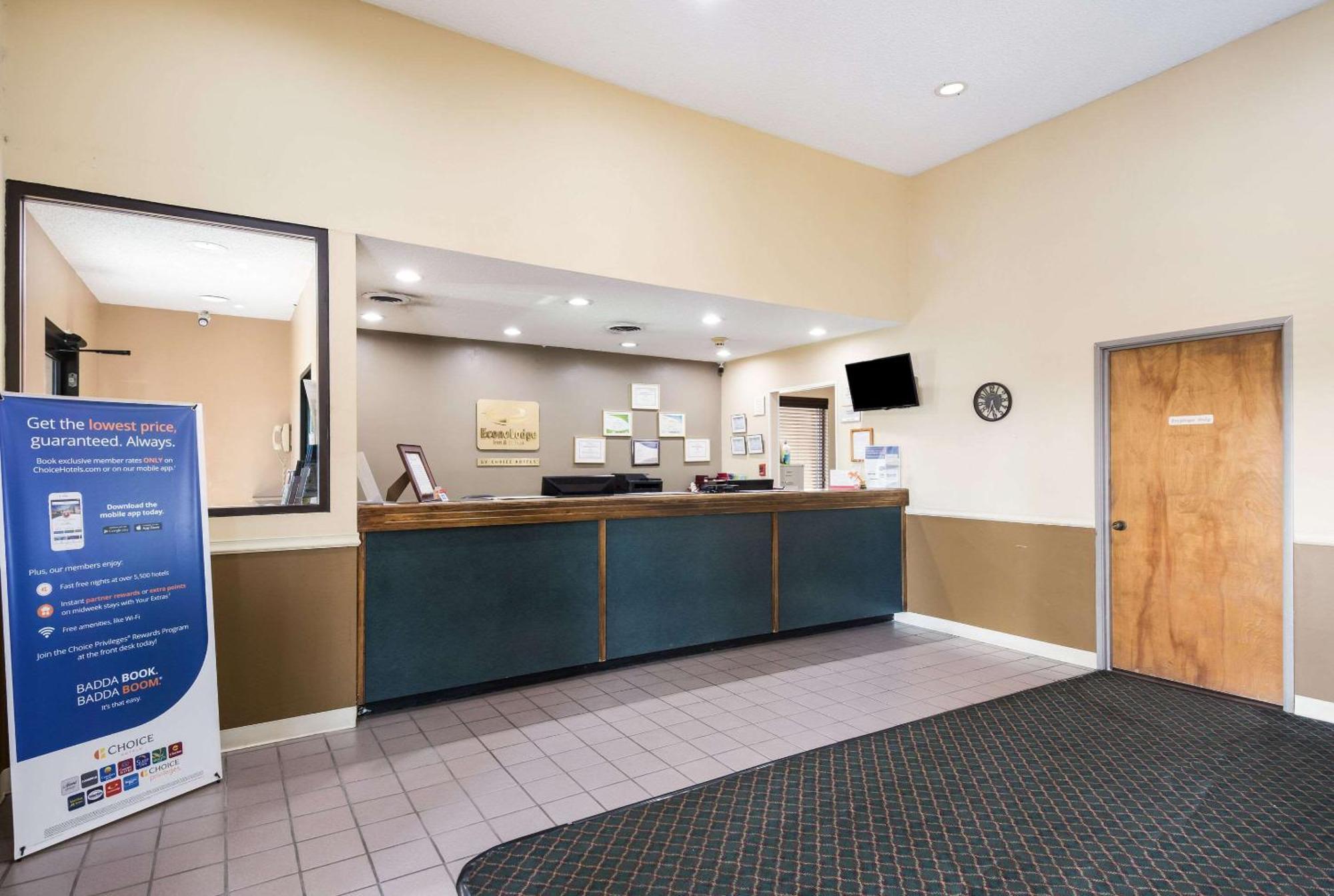 Econo Lodge Inn & Suites East Knoxville Eksteriør billede