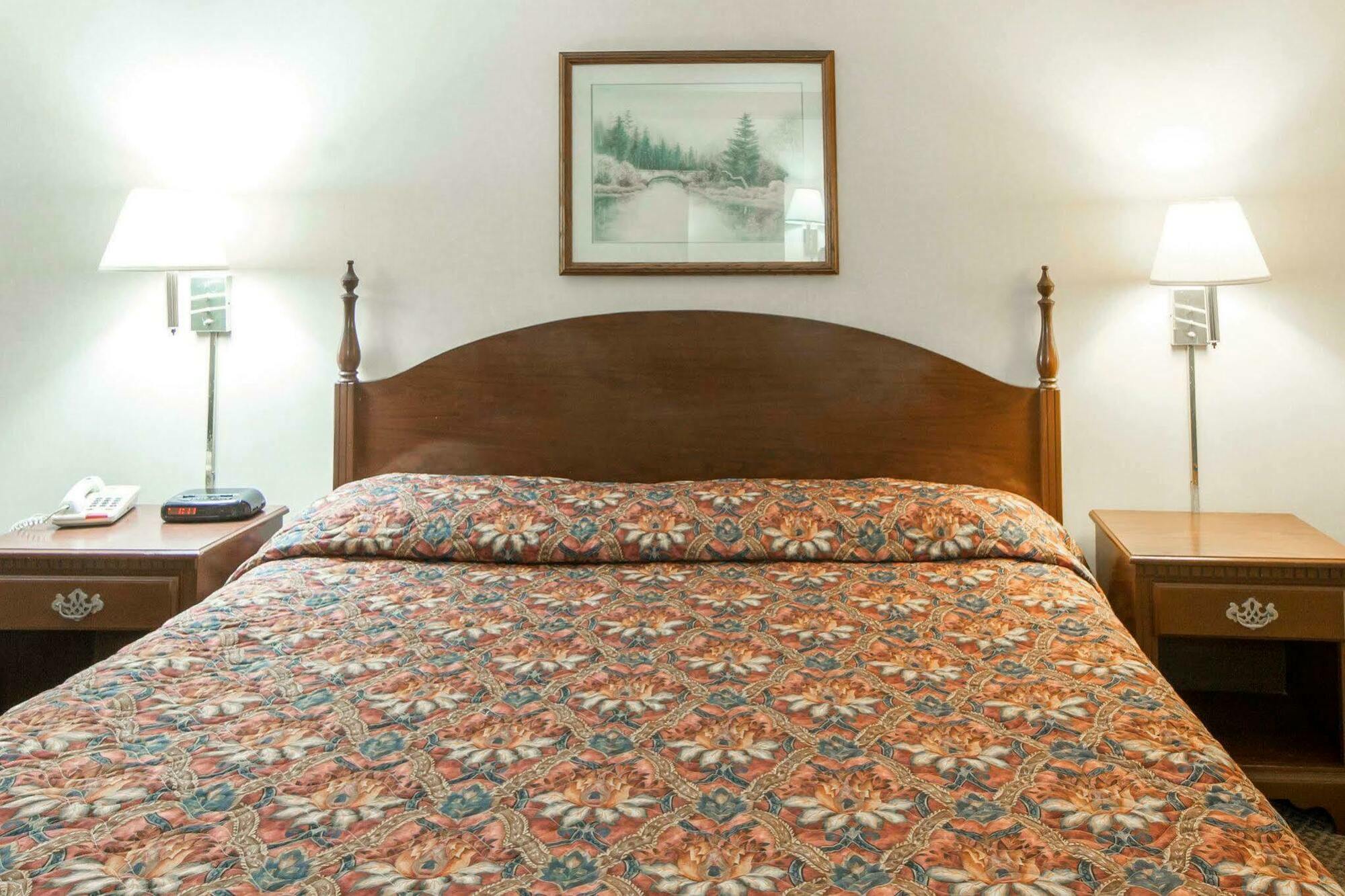 Econo Lodge Inn & Suites East Knoxville Eksteriør billede