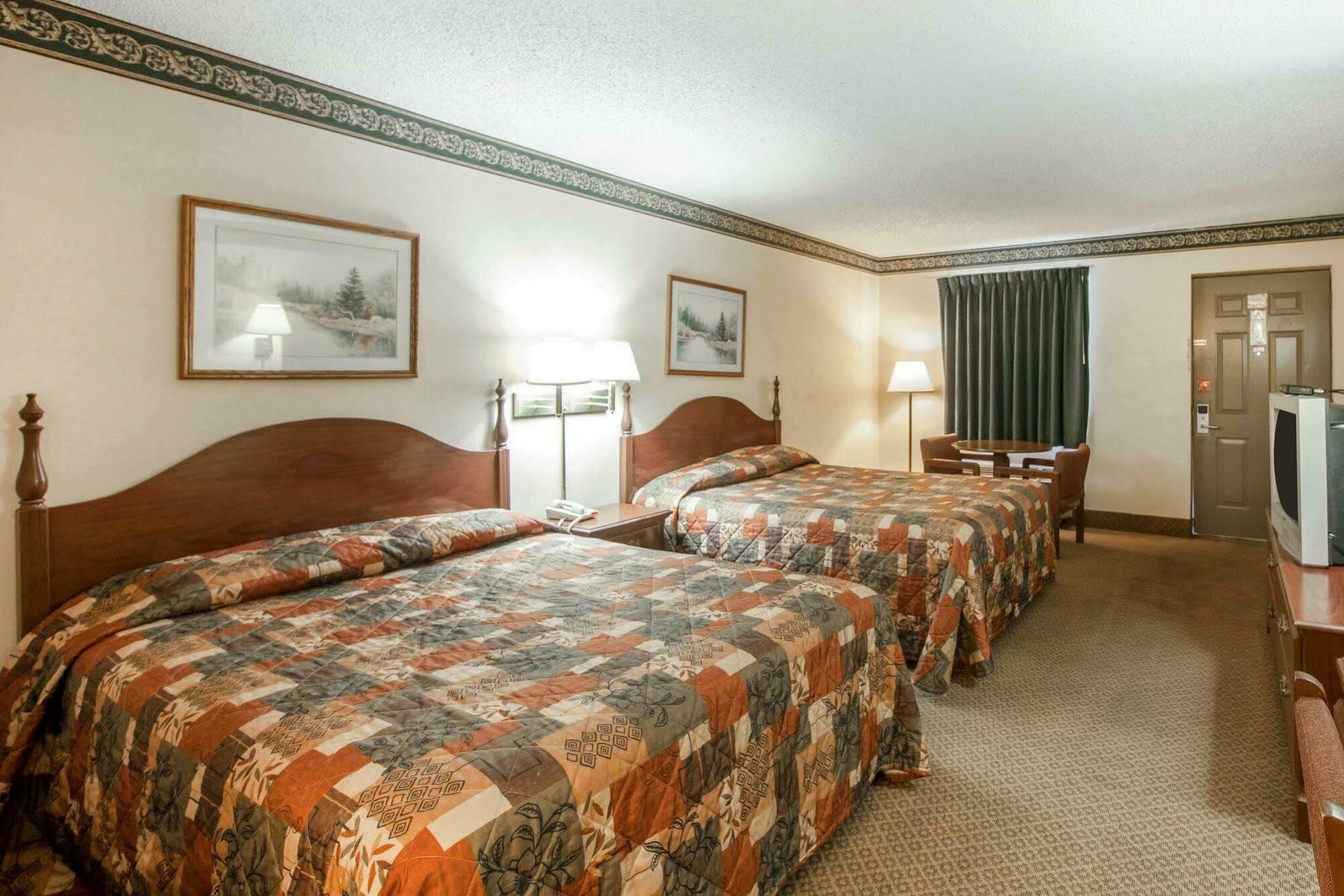 Econo Lodge Inn & Suites East Knoxville Eksteriør billede