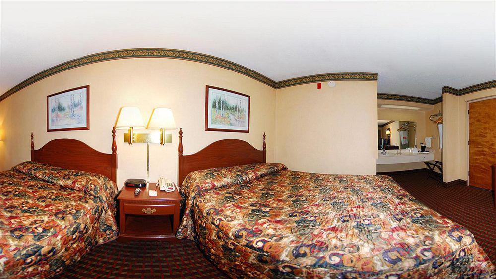 Econo Lodge Inn & Suites East Knoxville Eksteriør billede